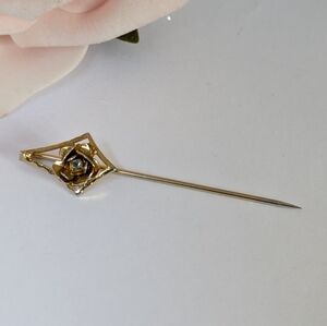 Vintage Stick Pin Gold Tone Rose Rhinestone Lapel Hat Pin Brooch